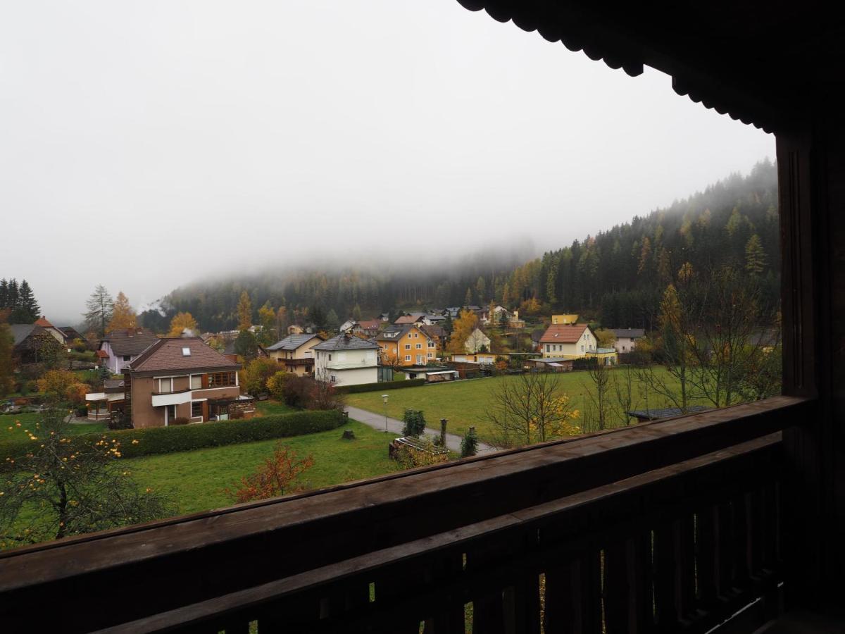 Gasthof Zum Gruenen Specht Oberzeiring ภายนอก รูปภาพ