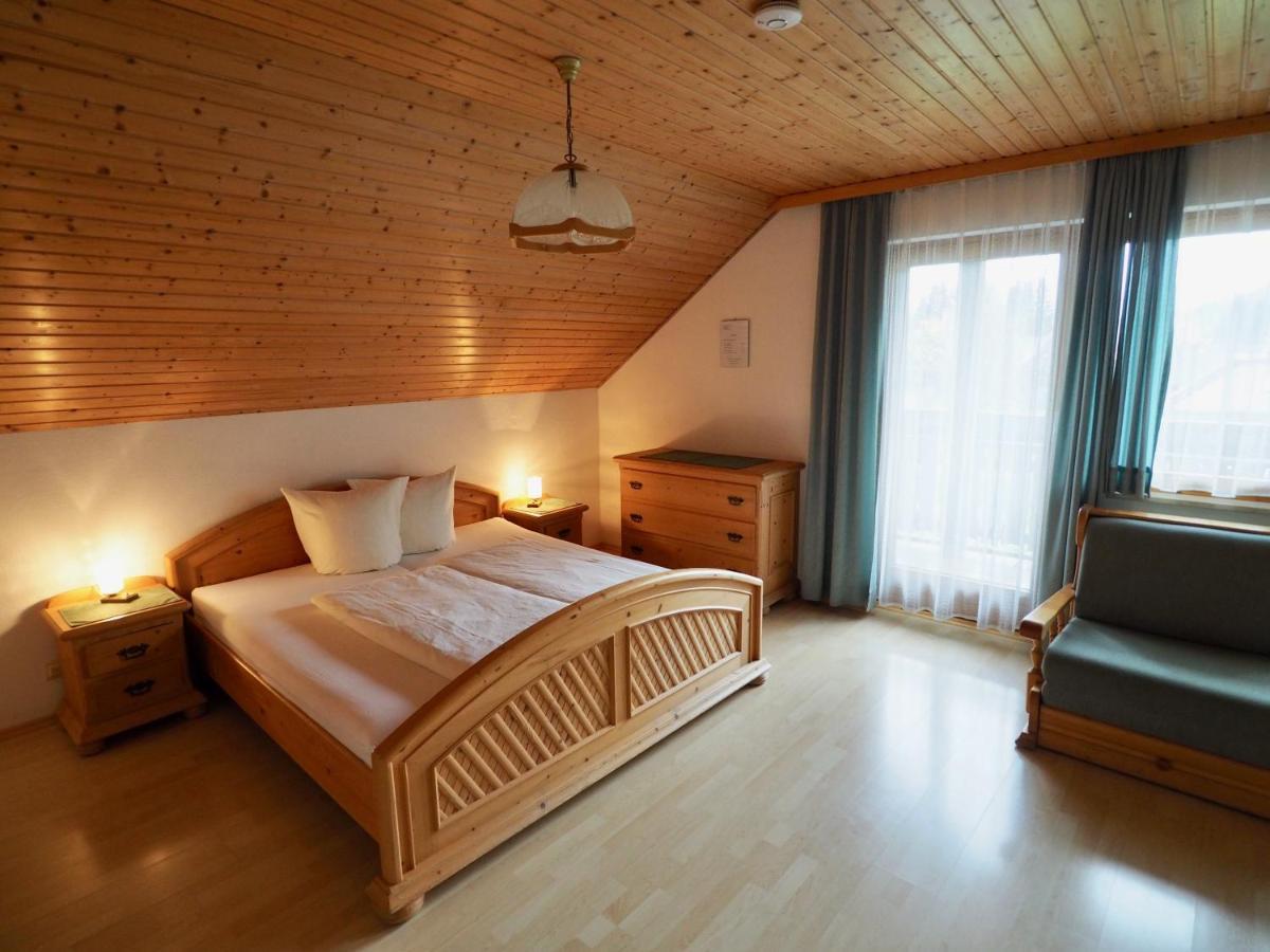 Gasthof Zum Gruenen Specht Oberzeiring ภายนอก รูปภาพ